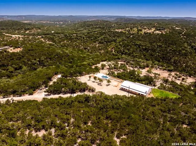 225 Arrowhead Ln, Pipe Creek, TX 78063 - #1