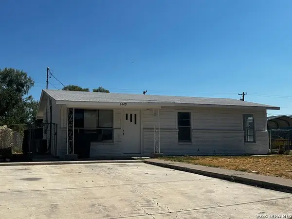 1449 Juanita Dr, Eagle Pass, TX 78852