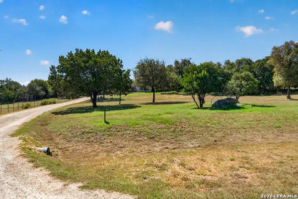 3030 Oak Hollow Dr, New Braunfels, TX 78132