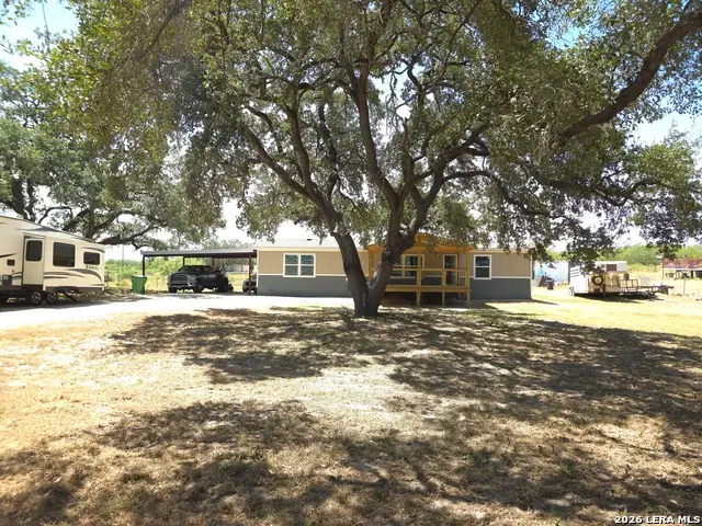 700 Avery Cir, Poteet, TX 78065 - #1