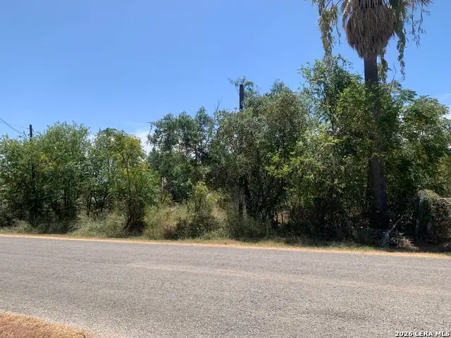 00 Cr 6612, Devine, TX 78016 - #1