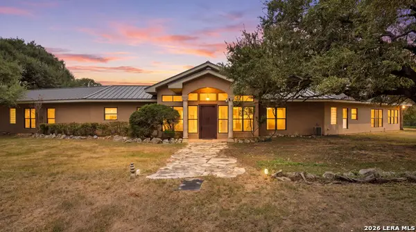 4025 Marion Rd, Marion, TX 78124