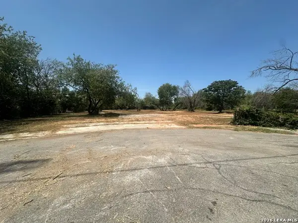 1143 Sw 35th St, San Antonio, TX 78237
