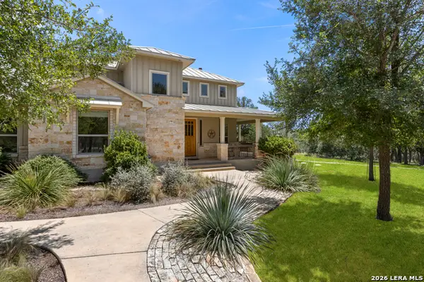 255 Dove Valley Dr, Center Point, TX 78010