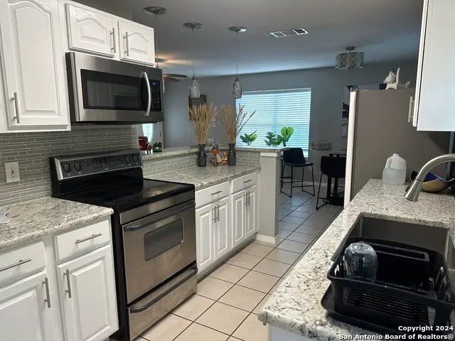 420 Canyon Edge, Canyon Lake, TX 78133 - #2