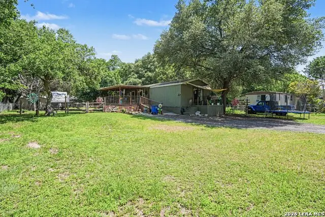 247 Woodcreek Cir, McQueeney, TX 78123 - #2