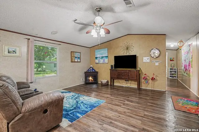 247 Woodcreek Cir, McQueeney, TX 78123 - #3