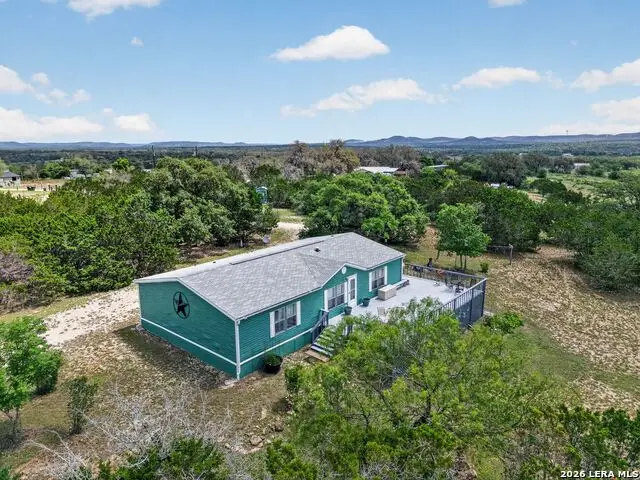 1721 Lakeshore Dr N, Bandera, TX 78003 - #2