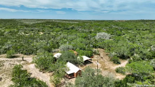 128 Salyer Rd, George West, TX 78022
