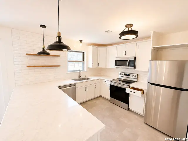 445 Granada Dr, New Braunfels, TX 78130 - #3