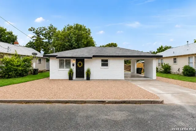 205 Mistletoe St, Fredericksburg, TX 78624 - #1