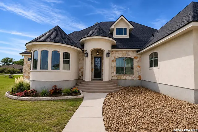 105 N Abrego Crossing, Floresville, TX 78114 - #3