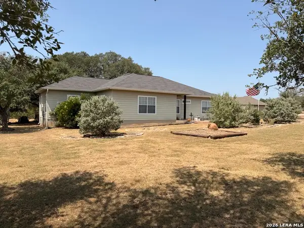 118 Heinen Rd, Bandera, TX 78003