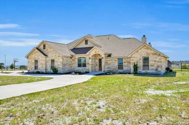 196 Triple Bend Dr, La Vernia, TX 78121 - #1