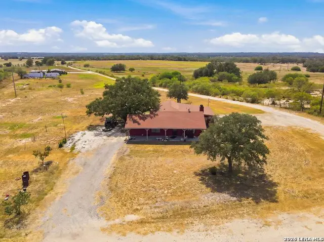 1155 Jones Rd, Kingsbury, TX 78638 - #2