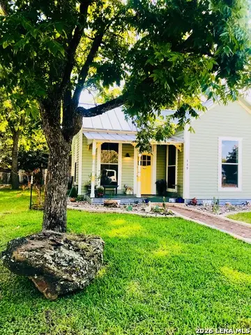 339 N Washington Ave, New Braunfels, TX 78130 - #1