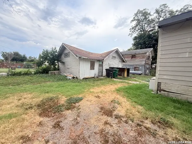 1201 Burnet St, San Antonio, TX 78202 - #2