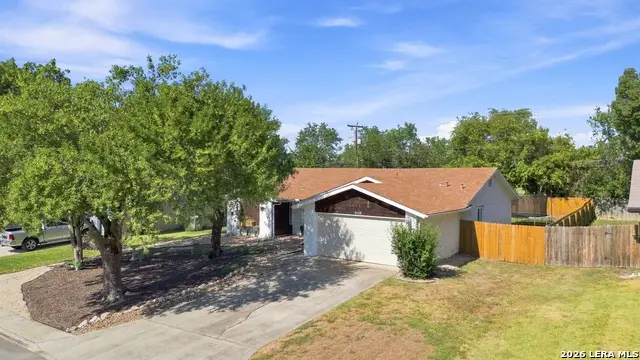 5110 Timber Trace St, San Antonio, TX 78250 - #2