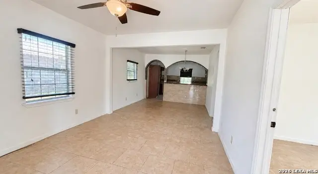 510 E Pine, Seguin, TX 78155 - #3