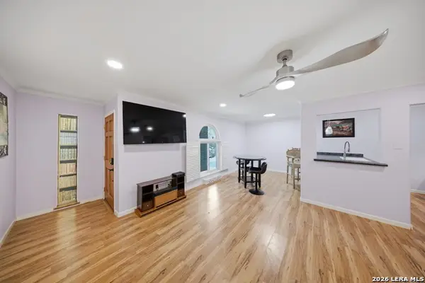 102 Vassar Ln #1, San Antonio, TX 78212