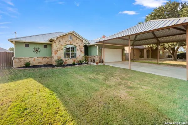 985 Boyd, Poteet, TX 78065