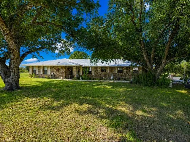 5032 S Santa Clara Rd, Seguin, TX 78155 - #1
