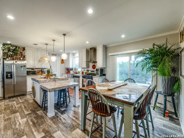 2831 County Road 430, Pleasanton, TX 78064