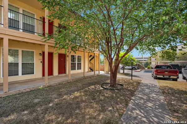 8702 Village #814, San Antonio, TX 78217