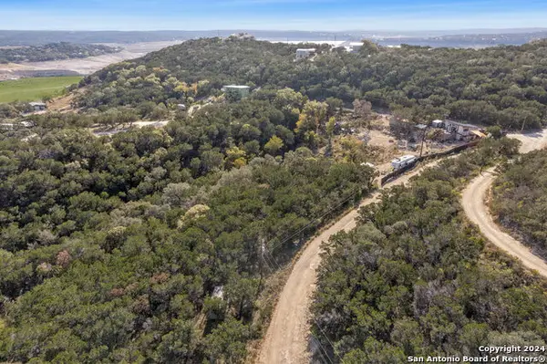 0 Hilltop Loop, Bandera, TX 78003
