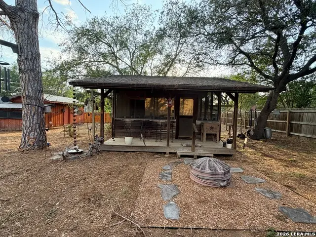 613 Val Verde Dr, Pleasanton, TX 78064 - #2