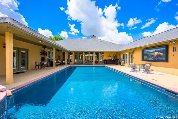 516 Winged Foot, Kerrville, TX 78028