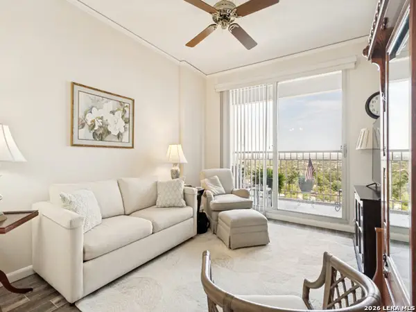1 Towers Park Ln #1604, San Antonio, TX 78209
