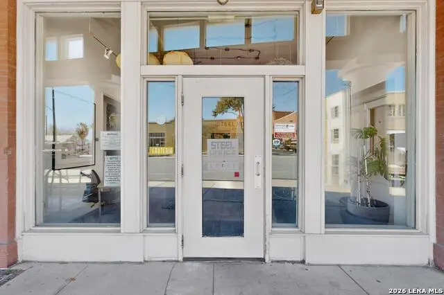 1401 S Flores St #APT 109, San Antonio, TX 78204 - #3