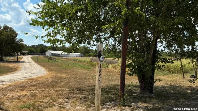 1886 E Us Highway 90, Seguin, TX 78155 - #2