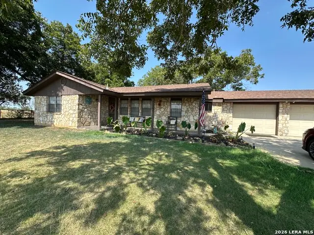 325 Mccaughan Rd, Poteet, TX 78065 - #1