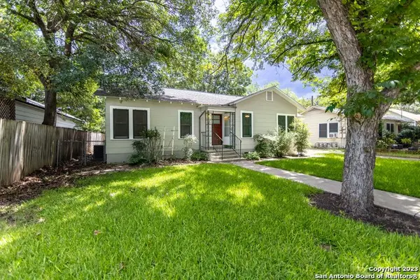 465 S Guenther Ave, New Braunfels, TX 78130