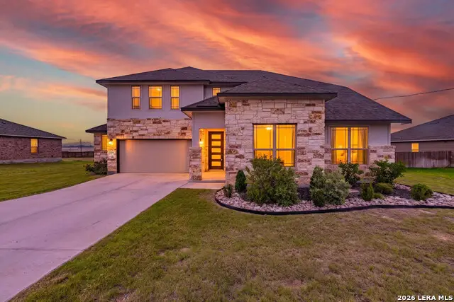 109 Willow Oak Trl, Floresville, TX 78114 - #2