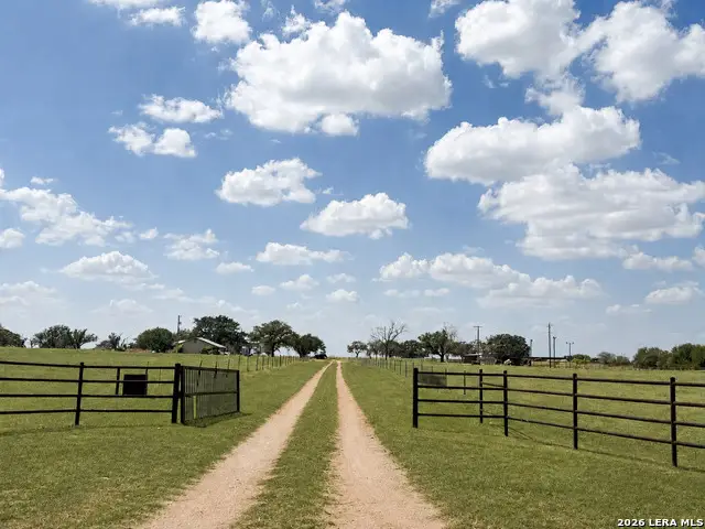 205 Western Ave, Leming, TX 78050 - #1