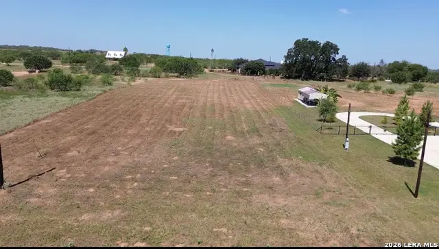 147 Hidden Ranch, Floresville, TX 78114 - #1
