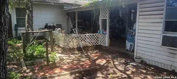 1711 S Tyler, Beeville, TX 78102