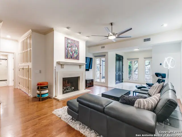 8000 Donore Pl #11, San Antonio, TX 78229 - #2