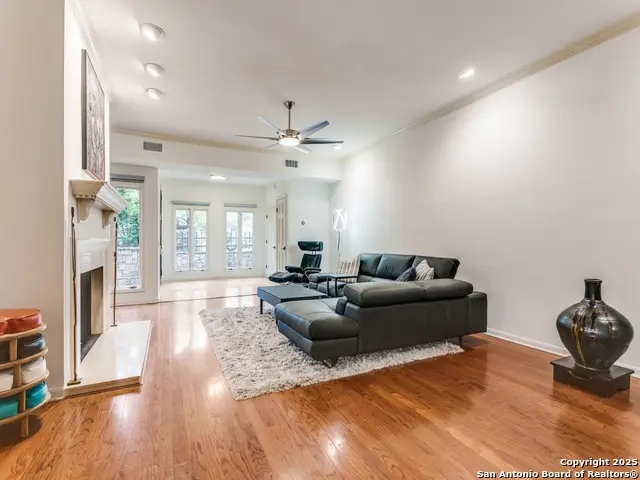 8000 Donore Pl #11, San Antonio, TX 78229 - #3