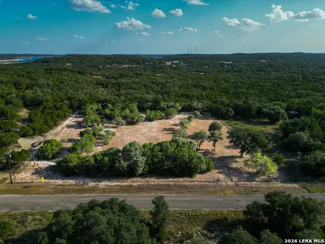 209 Lakeside Dr, Lakehills, TX 78063 - #2