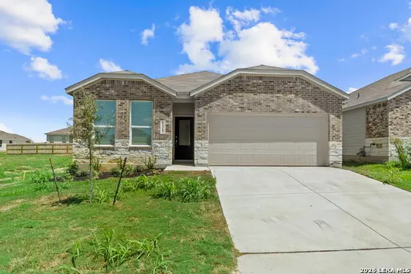 1317 Apron Trl, New Braunfels, TX 78130