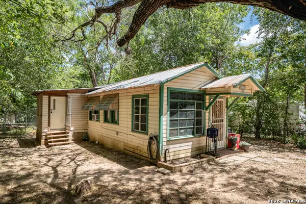 286 Riverview Ter, Seguin, TX 78155