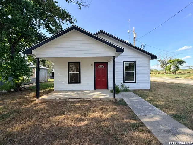 539 Waco St, Pleasanton, TX 78064 - #1