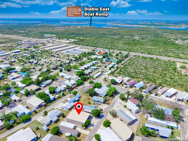 69 Ash St, Del Rio, TX 78840