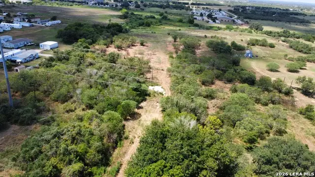 119 Alfredo Ln, Floresville, TX 78114 - #1