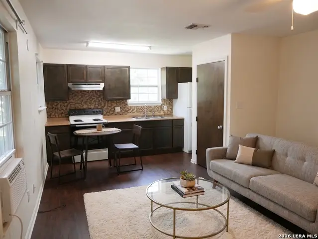 401 Dora St, San Antonio, TX 78212 - #2