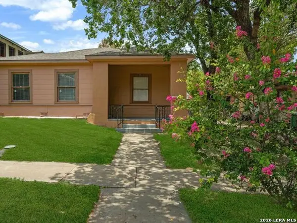 1023 W French Pl, San Antonio, TX 78212
